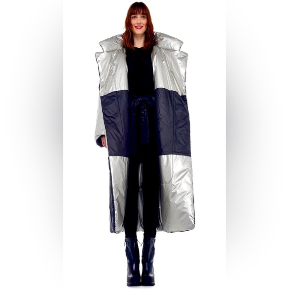 Norma Kamali Jackets & Blazers - NWT Norma Kamali sleeping bag coat reversible